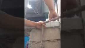 PLUMBER TIPS - How to easily disassembled the old galvanized water pipe. #plumbing #plumber #diy