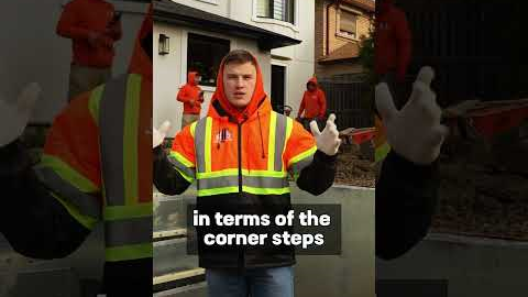 Which Pool Steps Are Better: Full Width Steps or Corner Steps?