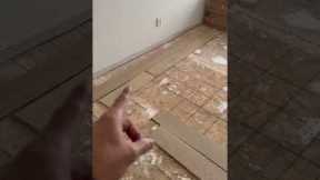 Hardwood flooring - DONT MAKe THe MISTaKE of installing it in the wrong direction!  #hardwood #diy